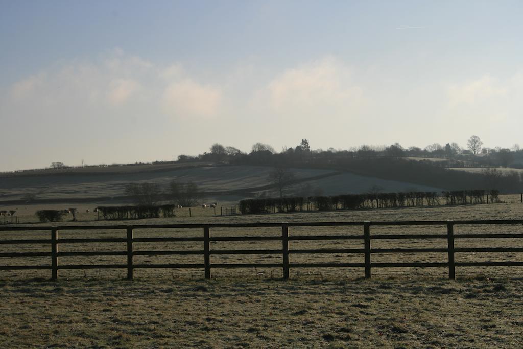 The Stables B&B @ Pear Tree Cottage 윈슬로 외부 사진