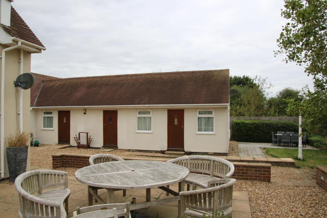 The Stables B&B @ Pear Tree Cottage 윈슬로 외부 사진